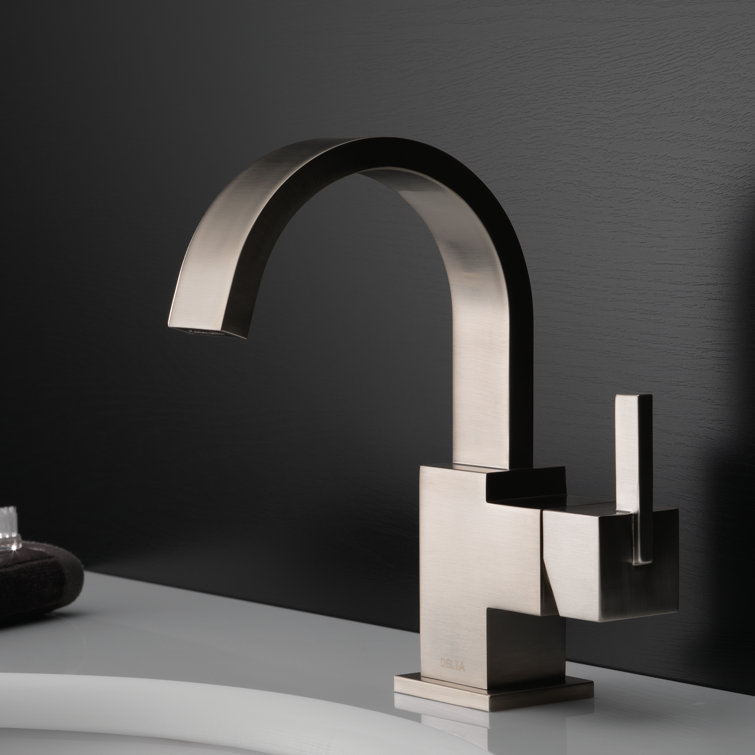 Vero Single Hole Bathroom Faucet with Drain Assembly, Single Handle Bathroom Sink Faucet