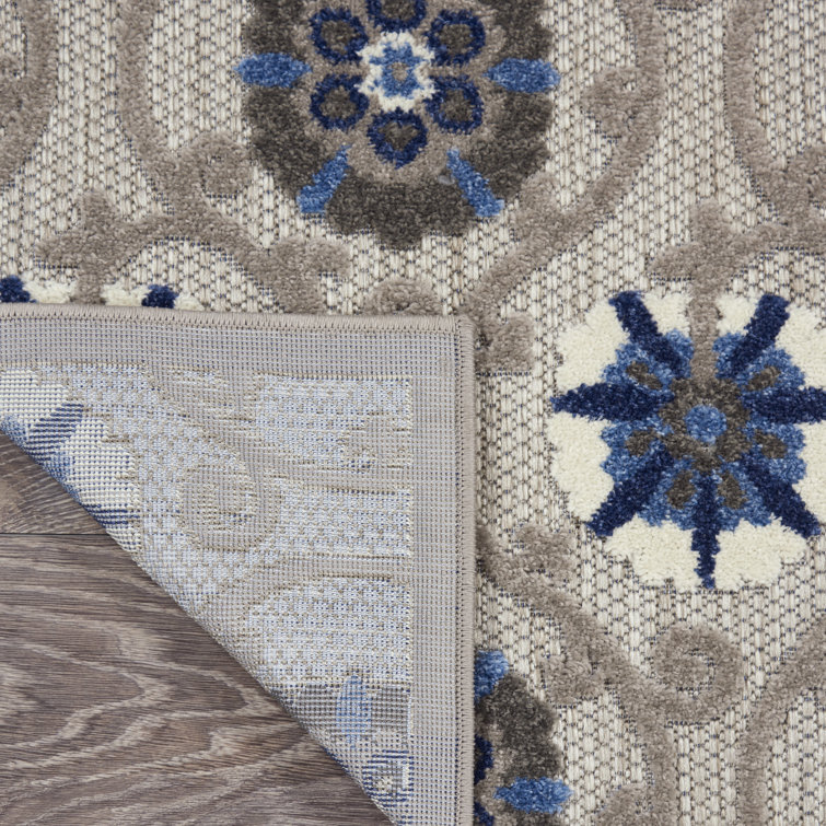 Aloha Floral Blue/Grey Synthetic 5'3" x 7'5" Indoor/Outdoor Rug