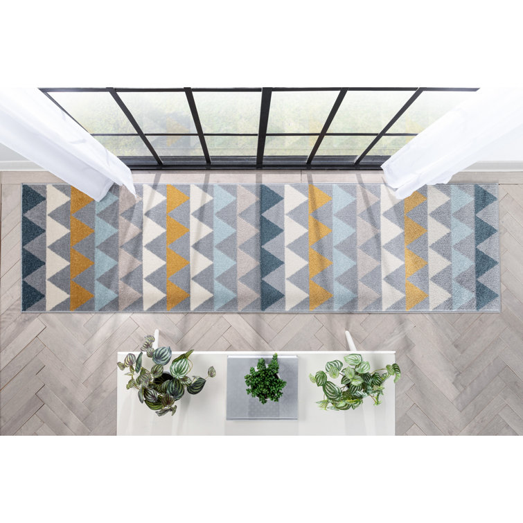 Nova Mystic Gray Geometric 2'7" x 9'10" Synthetic Runner Rug