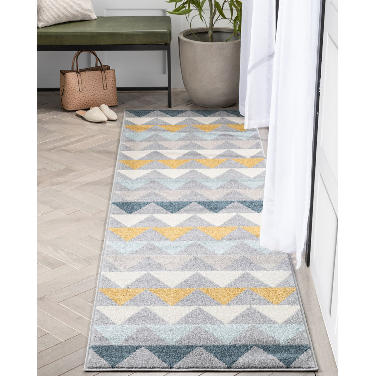 Nova Mystic Gray Geometric 2'7" x 9'10" Synthetic Runner Rug