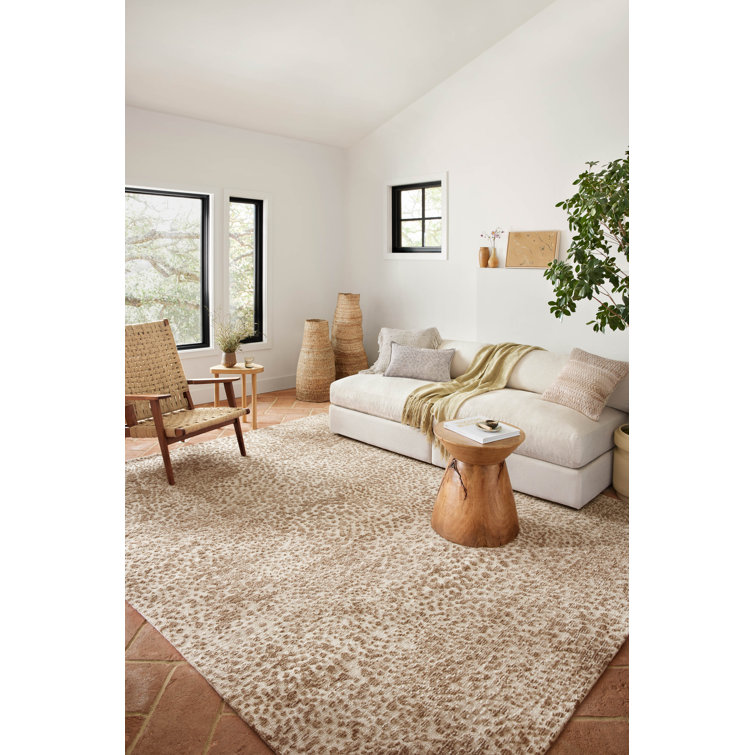 Ivory and Sand Geometric Rectangular Area Rug 5' x 7'