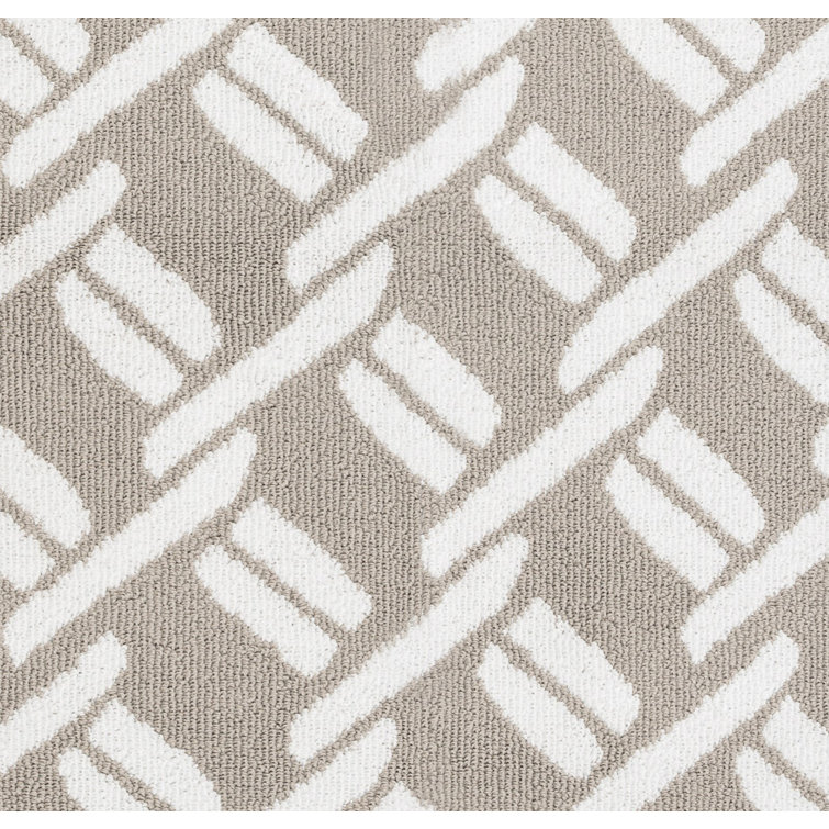 Gray Geometric Tufted Synthetic Runner Rug 26" x 96"