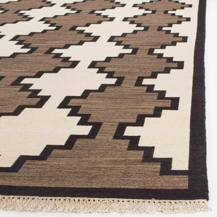 Maverick 9' x 12' Earth-Toned Wool Cotton Area Rug