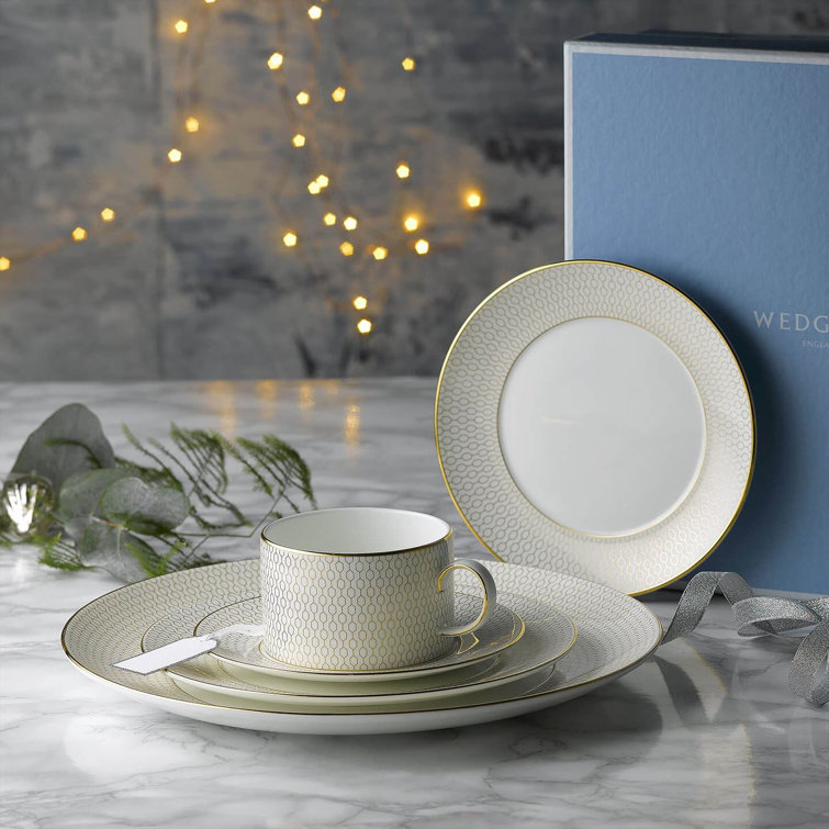 Gio Gold 8" Porcelain Salad Plate with Geometric Pattern