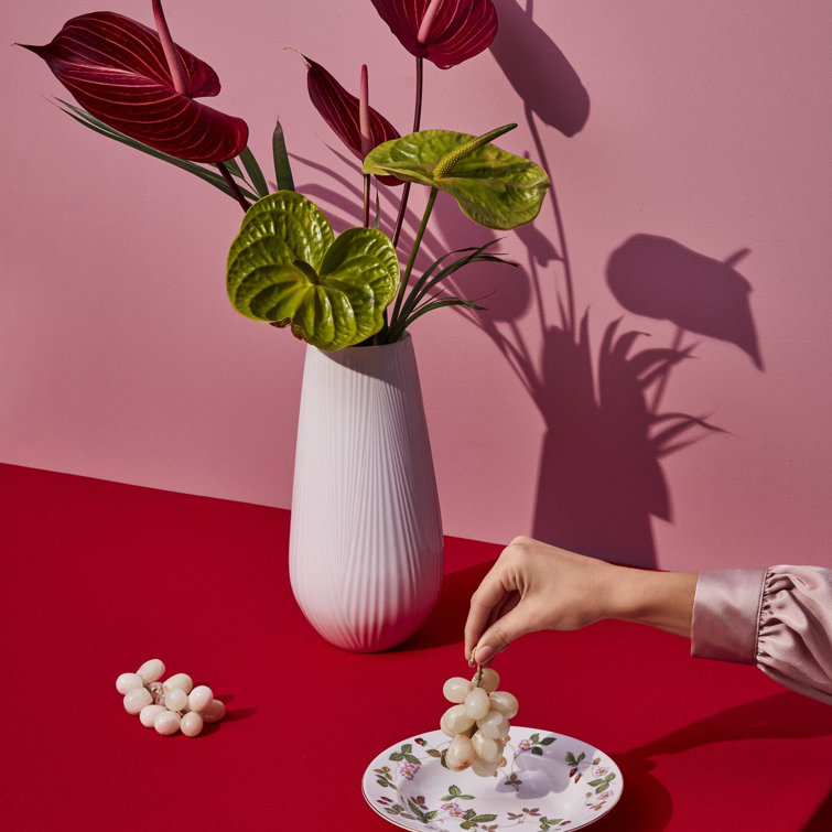 Folia Contemporary Porcelain Table Vase with Linear Texture