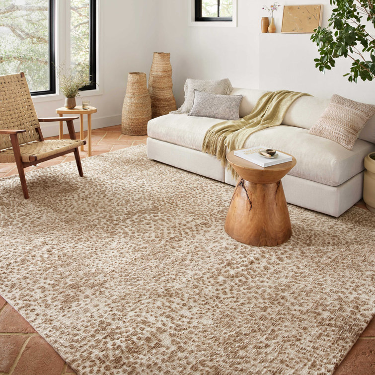 Ivory and Sand Geometric Rectangular Area Rug 5' x 7'