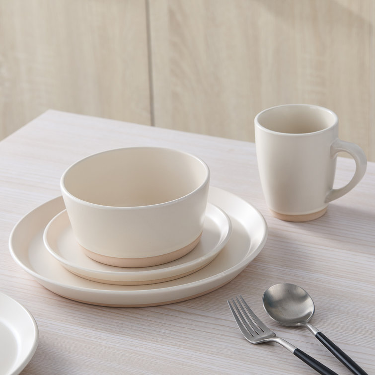 White Ceramic 16-Piece Dinnerware Set, Service for 4