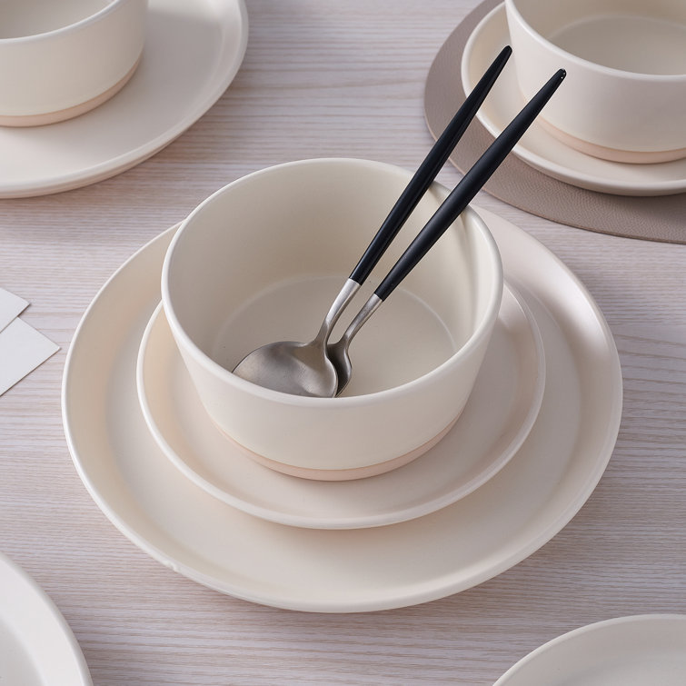 White Ceramic 16-Piece Dinnerware Set, Service for 4