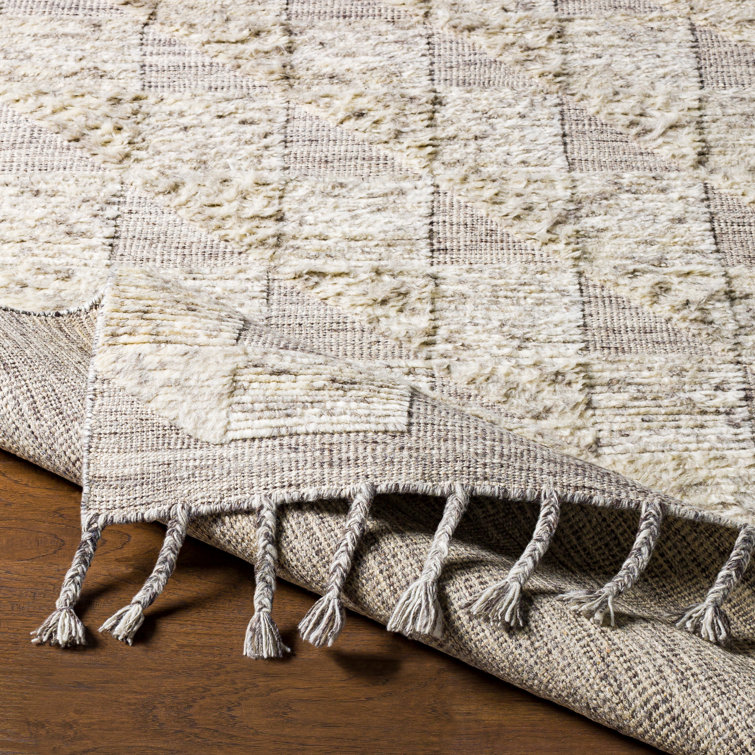 Ivory Hand-Knotted Wool 4' x 6' Area Rug