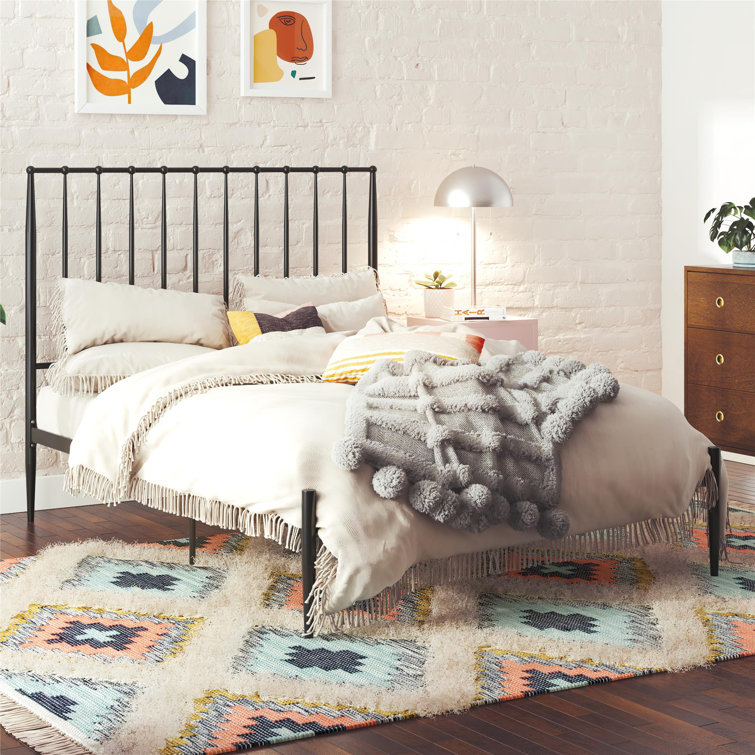 Giulia Gold Queen Metal Platform Bed with Vertical Slat Headboard