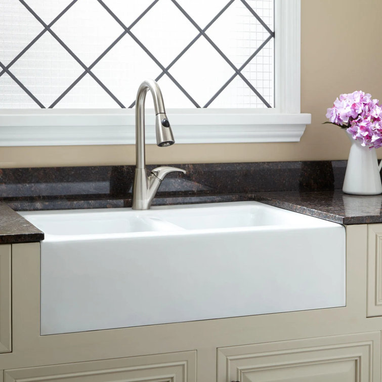 33'' White Cast Iron Double-Bowl Farmhouse Sink