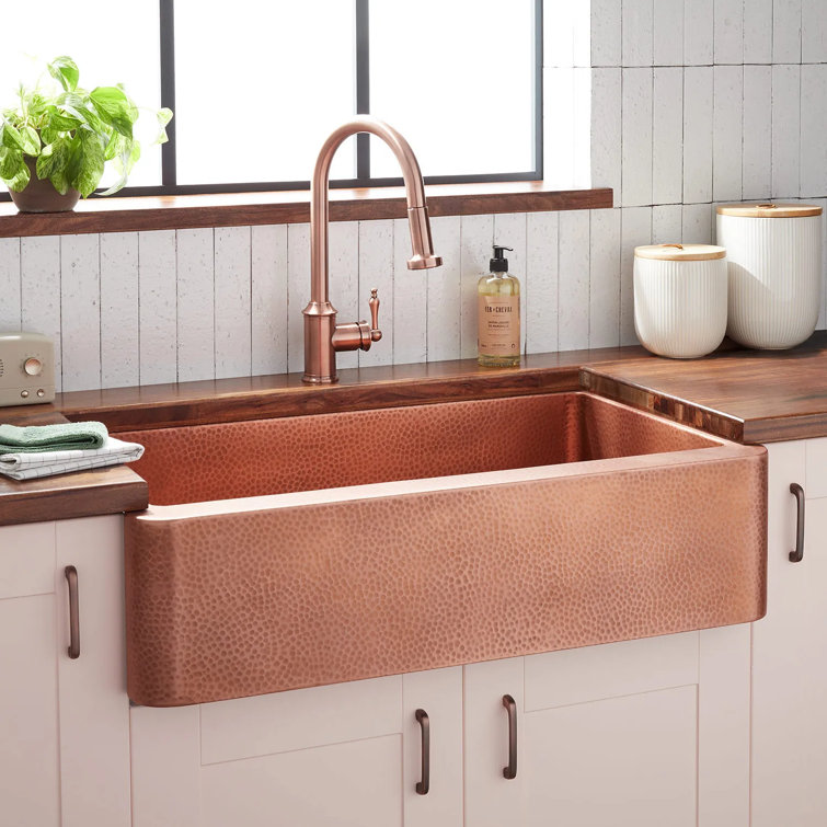 Fiona 36'' Hammered Copper Farmhouse Kitchen Sink