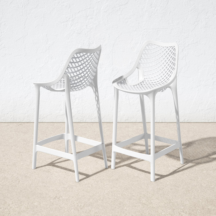 White Plastic Outdoor Bar Stools with Diamond Design, Set of 2
