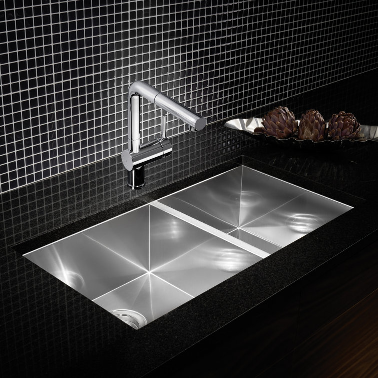 Quatrus 33" Double Bowl Stainless Steel Undermount Kitchen Sink