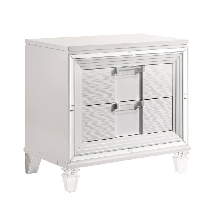 Charlotte White Faux Leather Queen 6-Piece Bedroom Set