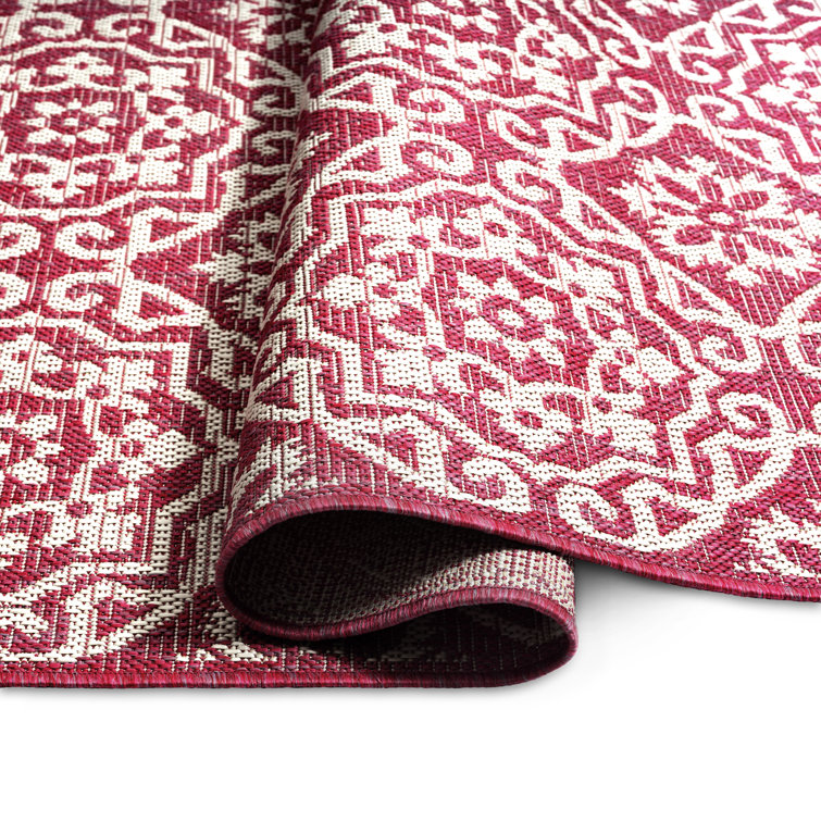 Red and Ivory Geometric Synthetic 8' x 10' Reversible Area Rug