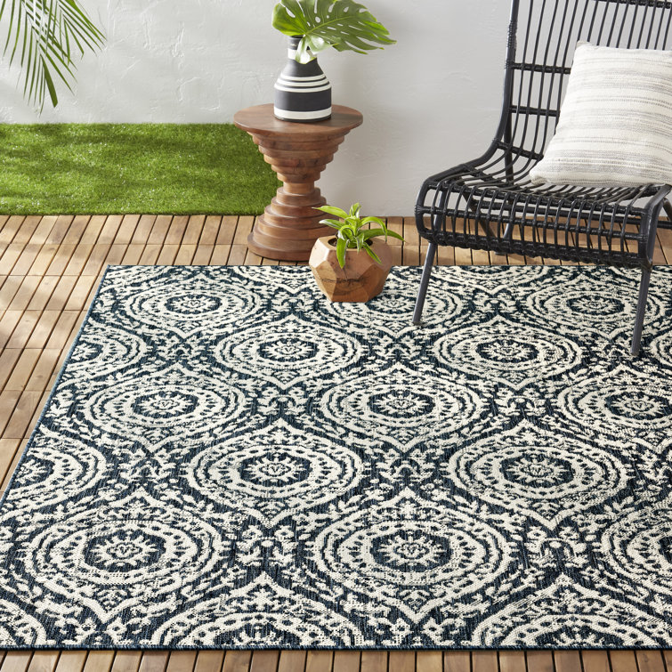 Navy Blue and Ivory Synthetic Moroccan Damask Area Rug