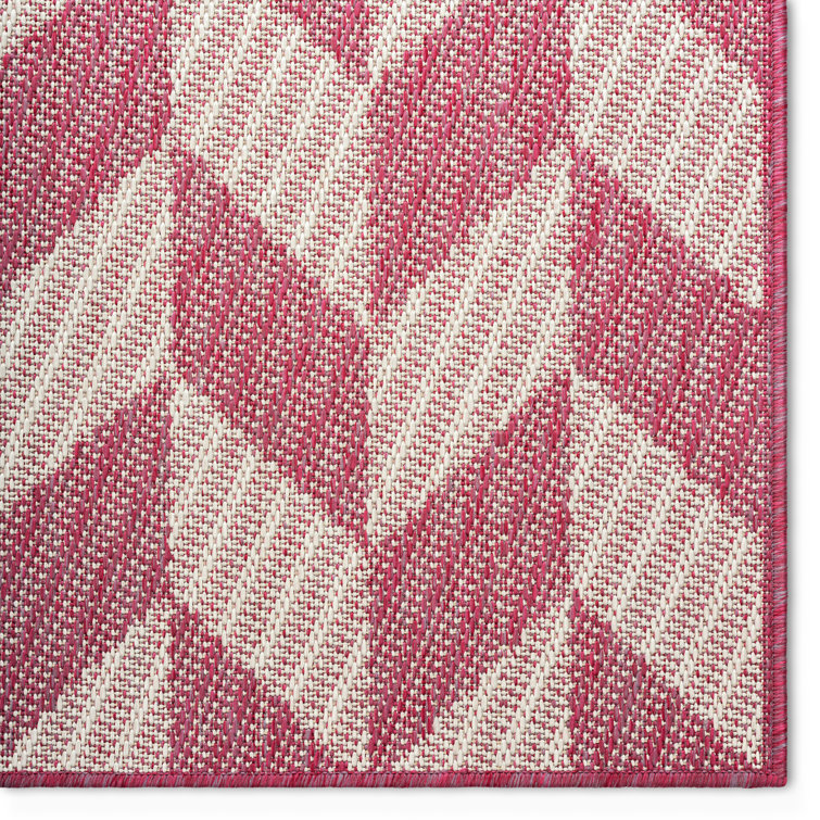 Red and Ivory Geometric 6' x 9' Reversible Indoor/Outdoor Rug