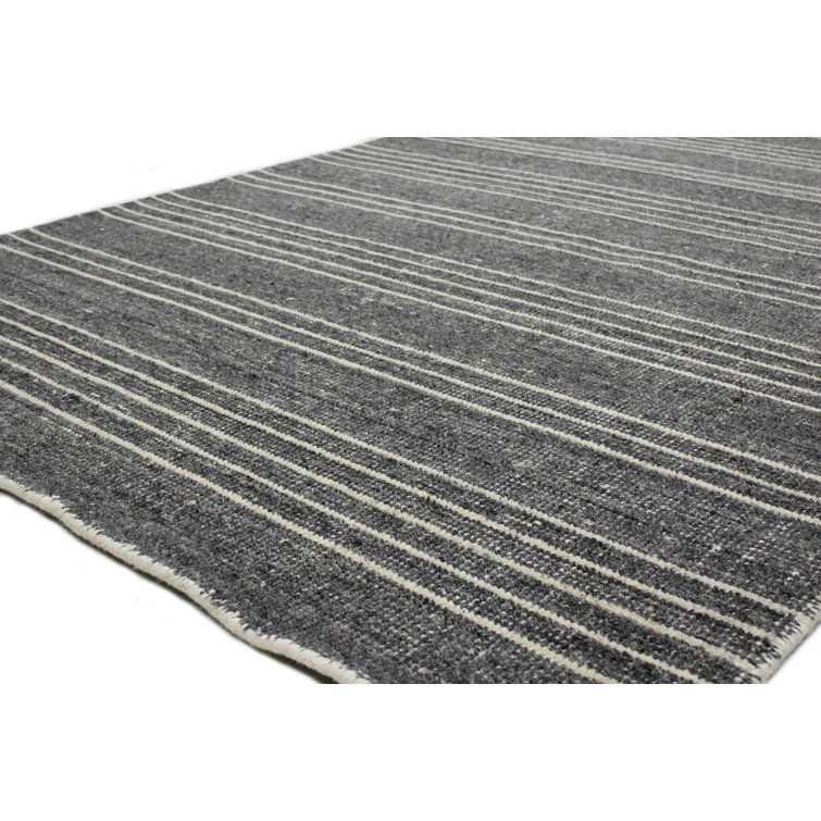 Handcrafted Black Shag Wool 5' x 8' Rectangular Rug