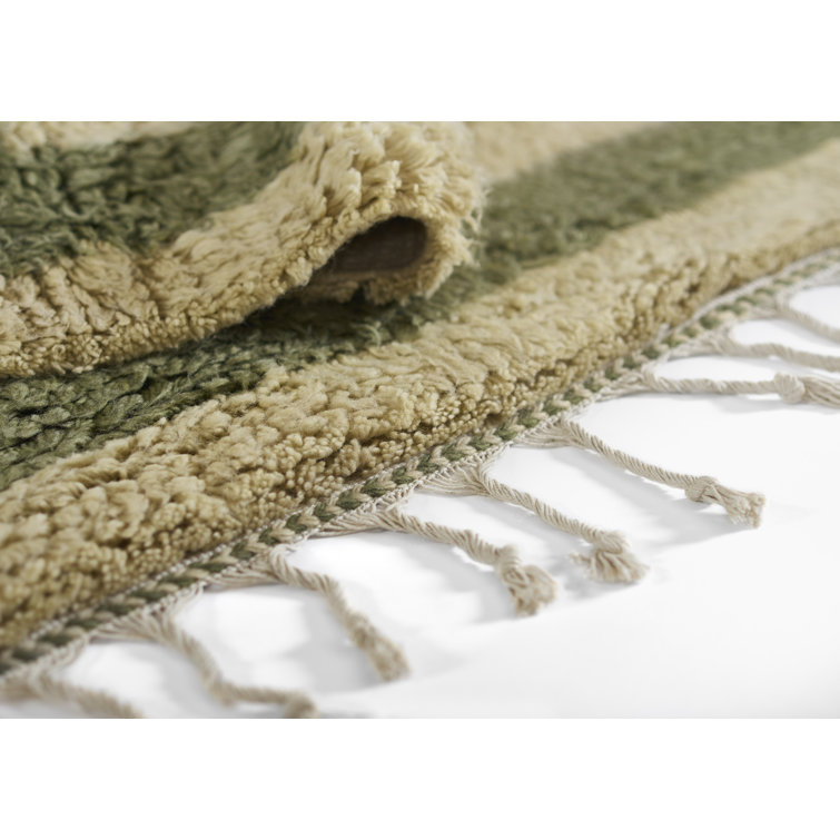 Green and Beige Handwoven Wool Geometric Rug, 5 ft x 8 ft