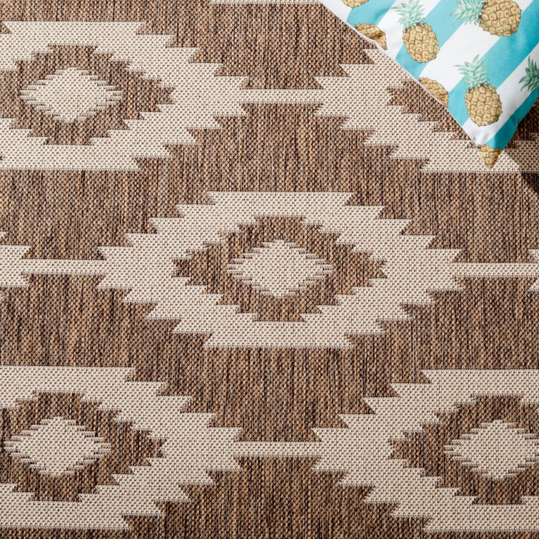Cream and Beige Southwestern Indoor/Outdoor Runner Rug 2' x 8'