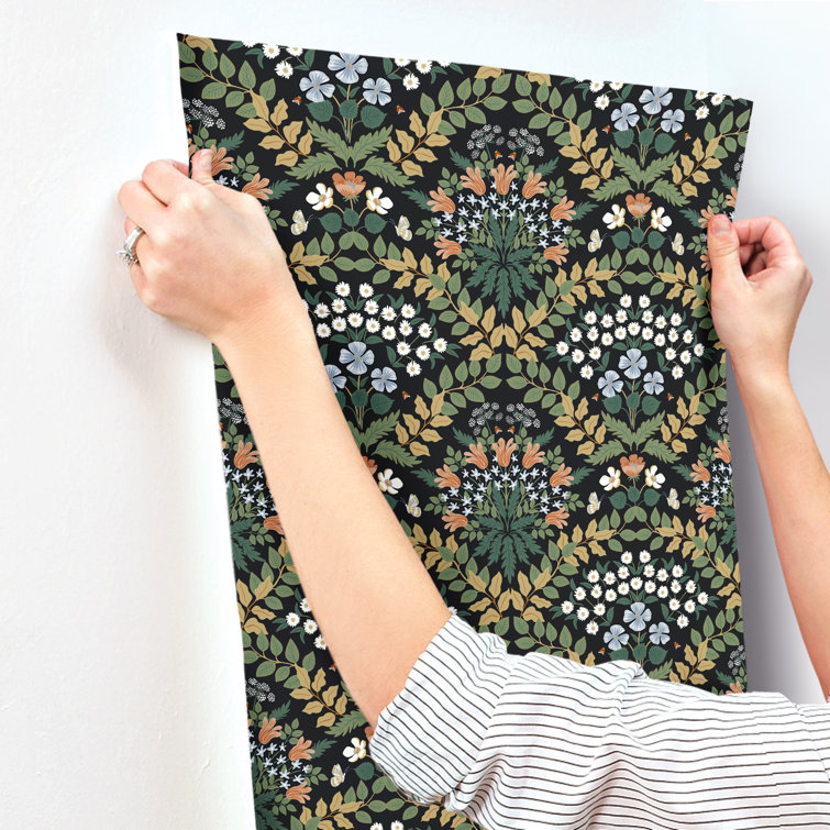 Bramble Art Nouveau 27' Black/Green Smooth Wallpaper Roll