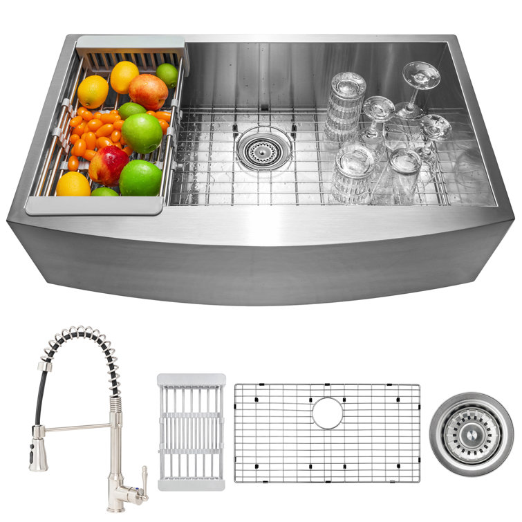 33-Inch Brushed Stainless Steel Farmhouse Kitchen Sink with Pull Down Faucet