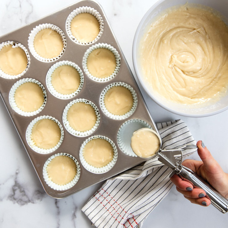 Nordic Ware Nonstick Round Aluminum 12-Cup Muffin Pan