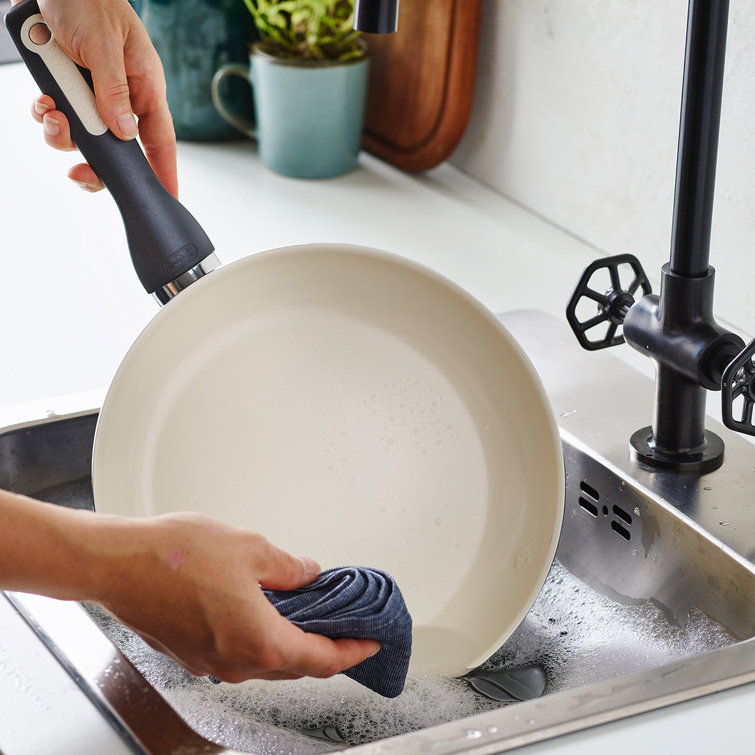 Black 10-Inch Aluminum Nonstick Ceramic Frying Pan