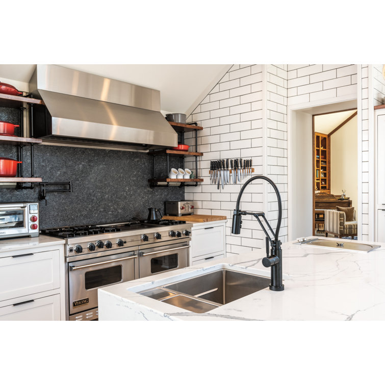 Sleek Stainless Steel 21.5" Pull-Down Kitchen Faucet with SmartTouch