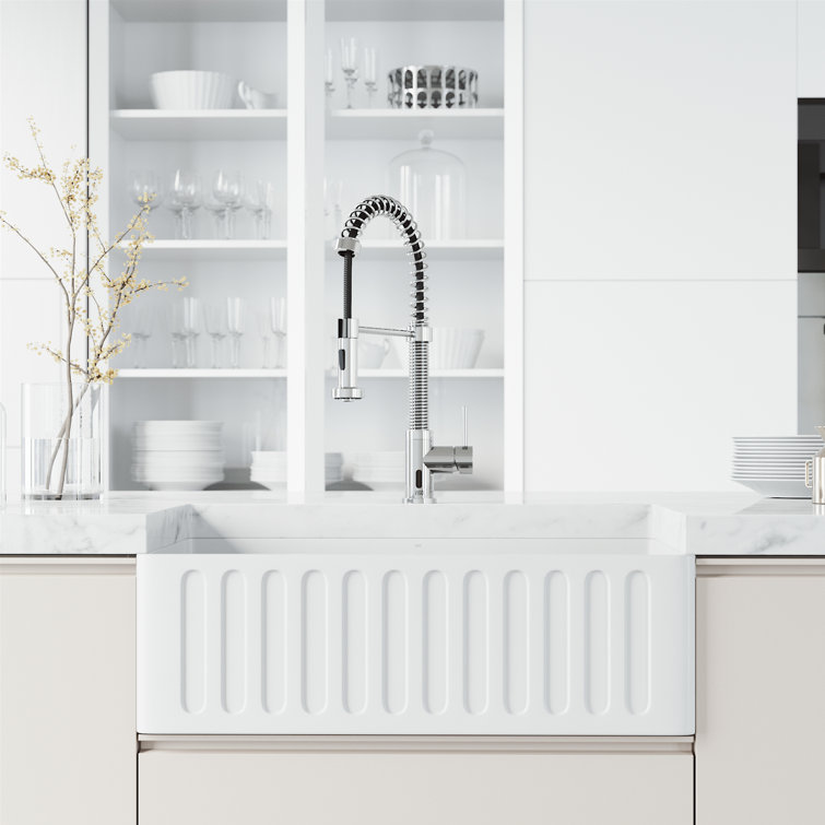 Chrome Touchless Pull-Down Kitchen Faucet with Spray