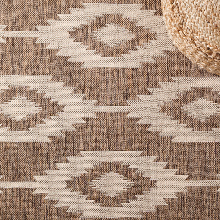 Cream and Beige Southwestern Indoor/Outdoor Runner Rug 2' x 8'