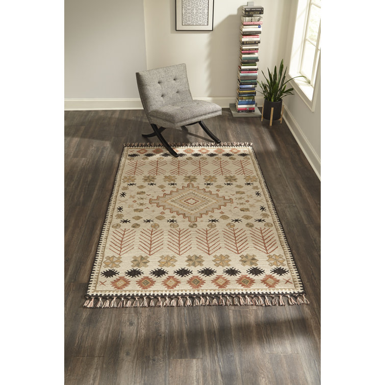 Handmade Red and Beige Wool Geometric 5' x 8' Rug