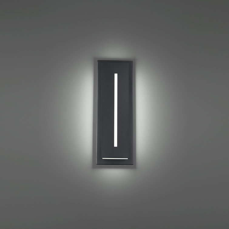 Sleek Midnight 16" LED Outdoor Wall Sconce in Black Aluminum