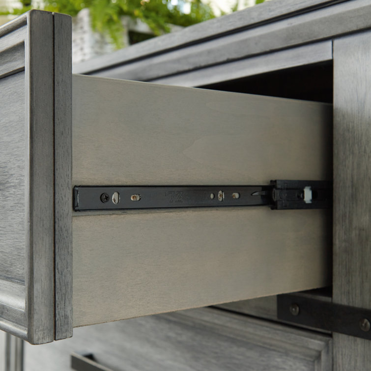 Russelyn Transitional 7-Drawer Double Dresser in Weathered Gray