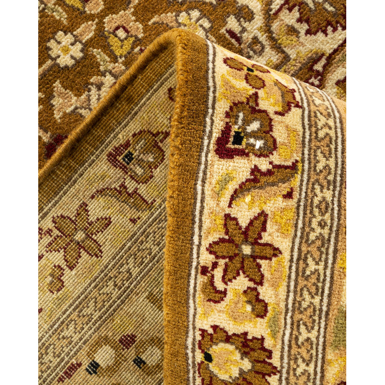 Ivory and Green Hand-Knotted Wool 8' x 10' Traditional Rug