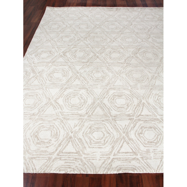 Ivory Geometric Tufted Wool and Cotton 5' x 8' Area Rug