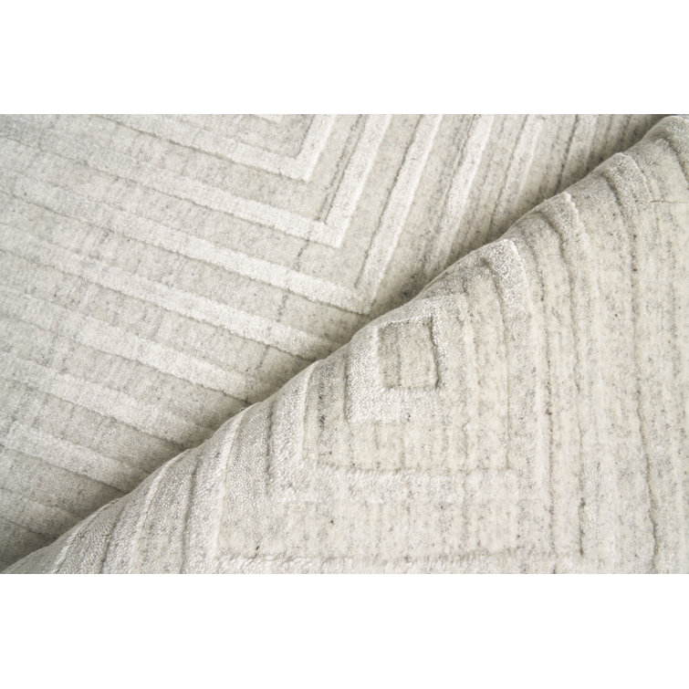 Castelli Ivory Geometric Hand Loomed Wool-Viscose 14' x 18' Rug