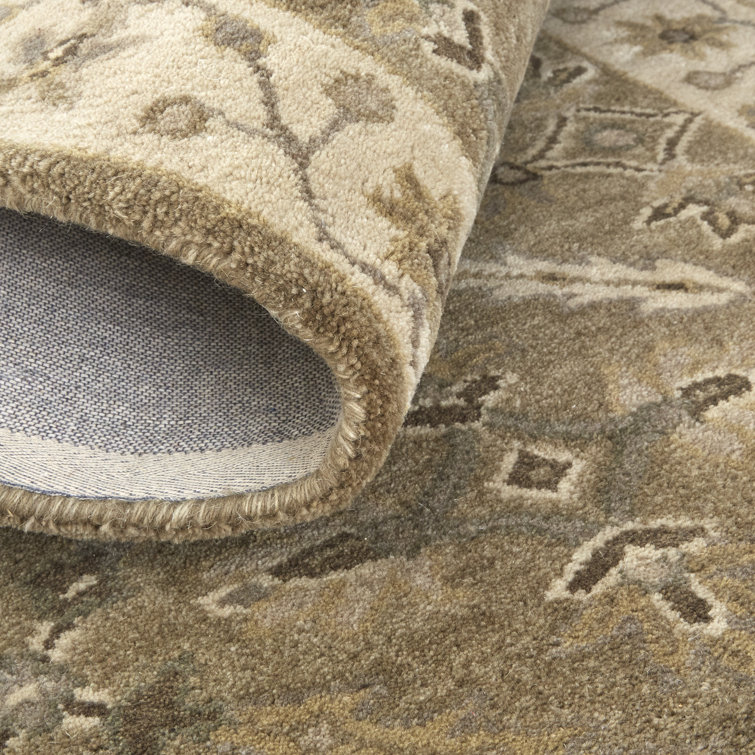 Hand-Tufted Green and Beige Wool 8' x 11' Area Rug