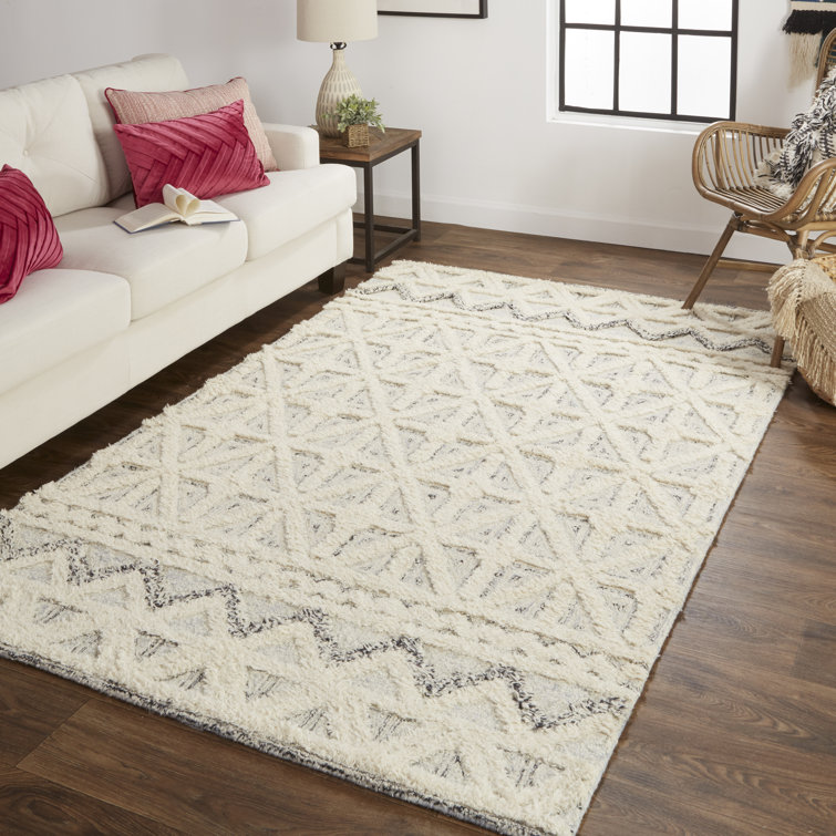 Ivory and Beige Geometric Wool 5' x 8' Area Rug