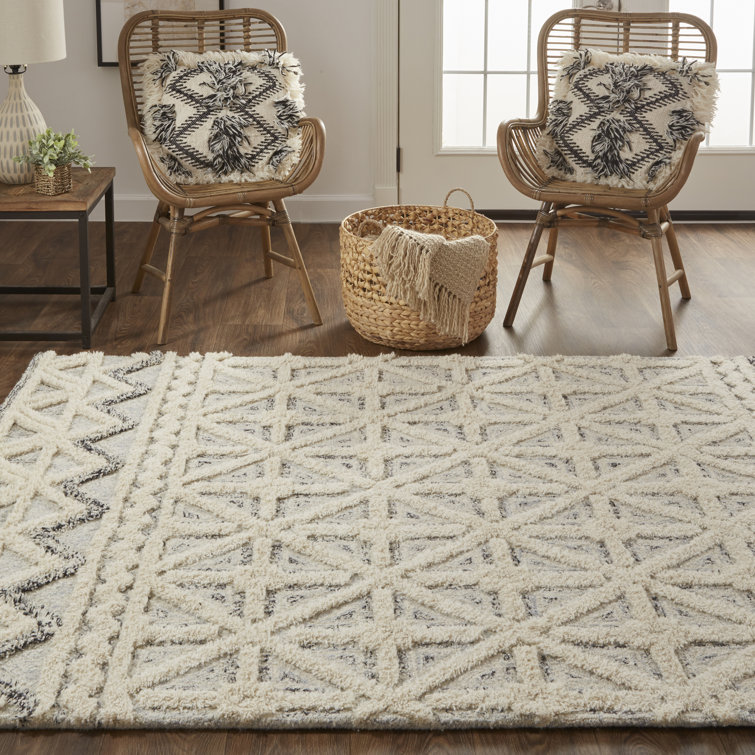 Ivory and Beige Geometric Wool 5' x 8' Area Rug