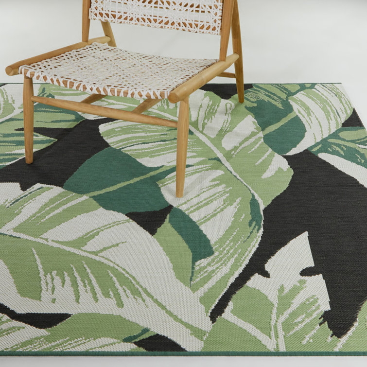 Green and Black Botanical Pattern Rectangular Synthetic Rug 5' x 7'