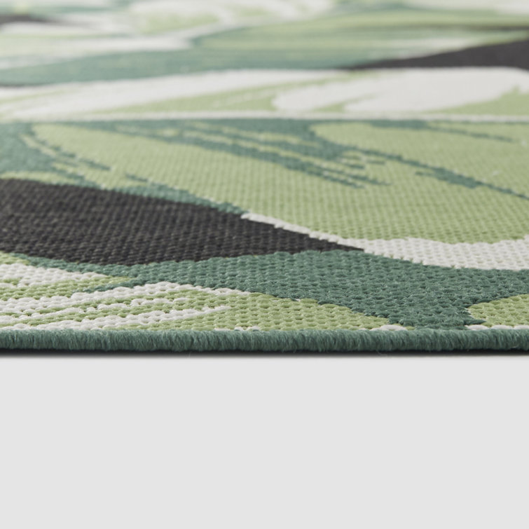 Green and Black Botanical Pattern Rectangular Synthetic Rug 5' x 7'