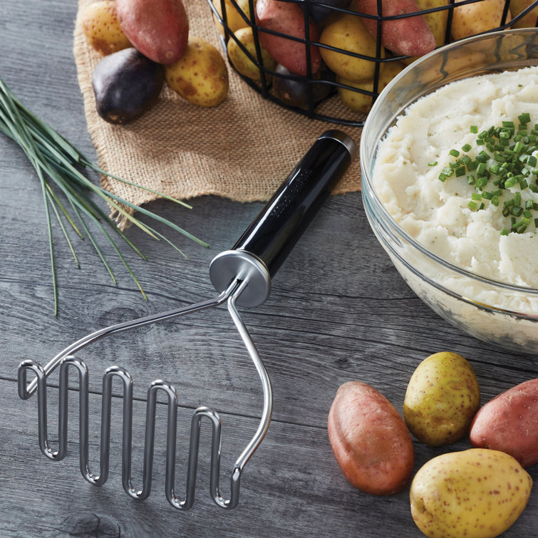 Ergonomic Black Stainless Steel Wire Masher for Vegetables and Fruits