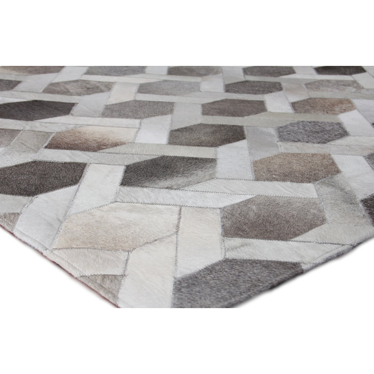 Handmade Geometric Gray Cowhide Rectangular Rug 5' x 8'