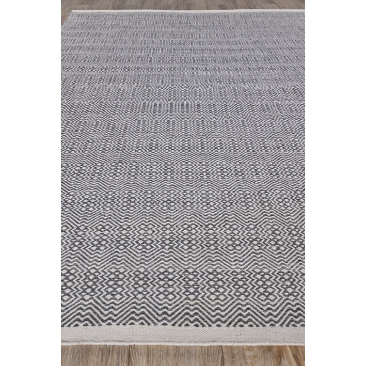 Ivory and Black Diamond Pattern Synthetic Flatweave Rug 3' x 5'