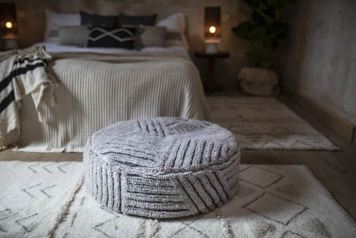 Cream Wool Rectangular Aztec Print Area Rug