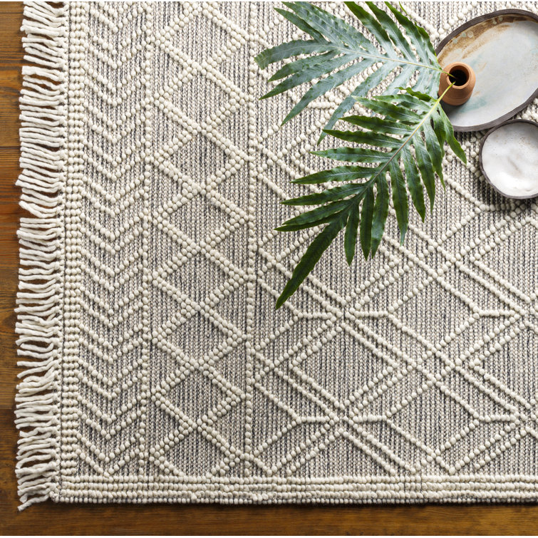 Ivory Diamond Handwoven Wool Rectangular Rug 8'10" x 12'