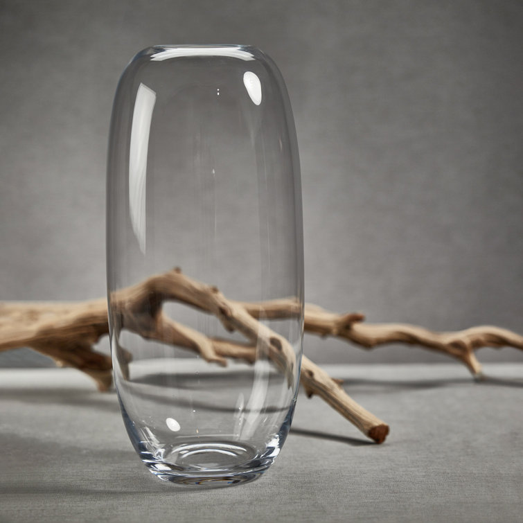 Elegant 19.75'' Clear Glass Table Vase for Contemporary Decor