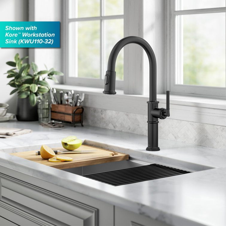 Matte Black Brass Pull-Down Single Handle Kitchen Faucet